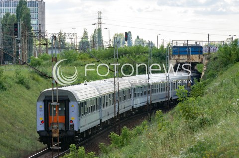  27.08.2018 WARSZAWA<br />DWORZEC GLOWNY BEDZIE REWITALIZOWANY<br />N/Z POCIAG KOLEJ PKP TUNEL<br /> 