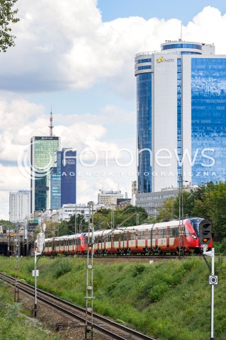  27.08.2018 WARSZAWA<br />DWORZEC GLOWNY BEDZIE REWITALIZOWANY<br />N/Z POCIAG KOLEJ PKP DWORZEC OCHOTA WKD<br /> 