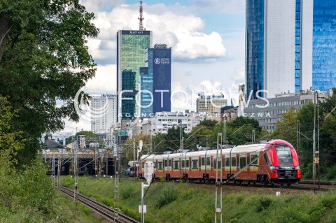  27.08.2018 WARSZAWA<br />DWORZEC GLOWNY BEDZIE REWITALIZOWANY<br />N/Z POCIAG KOLEJ PKP DWORZEC OCHOTA WKD<br /> 