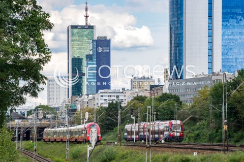  27.08.2018 WARSZAWA<br />DWORZEC GLOWNY BEDZIE REWITALIZOWANY<br />N/Z POCIAG KOLEJ PKP DWORZEC OCHOTA WKD<br /> 