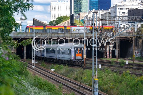  27.08.2018 WARSZAWA<br />DWORZEC GLOWNY BEDZIE REWITALIZOWANY<br />N/Z POCIAG KOLEJ PKP DWORZEC WKD OCHOTA<br /> 