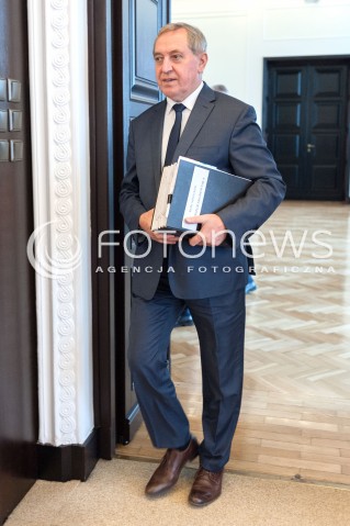  28.08.2018 WARSZAWA<br />KANCELARIA PREZESA RADY MINISTROW<br />POSIEDZENIE RADY MINISTROW<br />N/Z HENRYK KOWALCZYK<br /> 