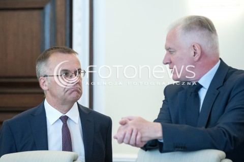  28.08.2018 WARSZAWA<br />KANCELARIA PREZESA RADY MINISTROW<br />POSIEDZENIE RADY MINISTROW<br />N/Z JAROSLAW GOWIN JAROSLAW SELLIN<br /> 