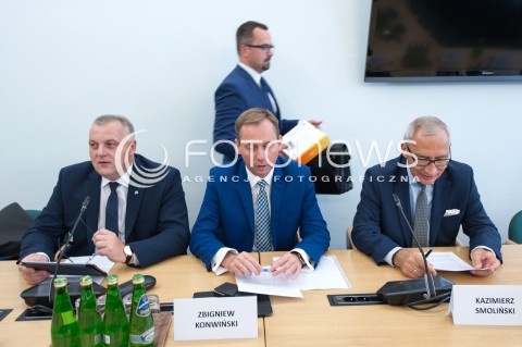 Posiedzenie komisji śledczej ds. VAT w Warszawie