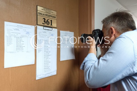  30.08.2018 WARSZAWA SAD<br />OGLOSZENIE WYROKU W PROCESIE WLADYSLAWA FRASYNIUKA<br />N/Z FOTOGRAF ROBIACY ZDJĘCIE WOKANDY<br /> 