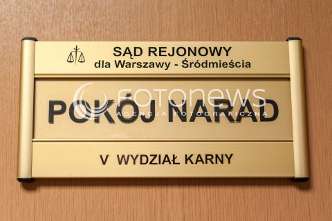  30.08.2018 WARSZAWA SAD<br />OGLOSZENIE WYROKU W PROCESIE WLADYSLAWA FRASYNIUKA<br />N/Z TABLICA INFORMACYJNA POKOJ NARAD SAD REJONOWY WYDZIAL KARNY WARSZAWA SRODMIESCIE<br /> 