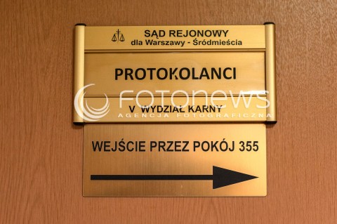  30.08.2018 WARSZAWA SAD<br />OGLOSZENIE WYROKU W PROCESIE WLADYSLAWA FRASYNIUKA<br />N/Z TABLICA INFORMACYJNA PROTOKOLANCI WYDZIAL KARNY SAD REJONOWY WARSZAWA SRODMIESCIE<br /> 