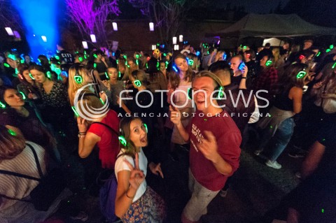  01.09.2018 WARSZAWA<br />DO POLSKI DOTARLA MODA NA SILENT DISCO <br />SILENT DISCO W PROCHOWNIA ZOLIBORZ W WARSZAWIE<br />N/Z UCZESTNICY WYDARZENIA<br /> 