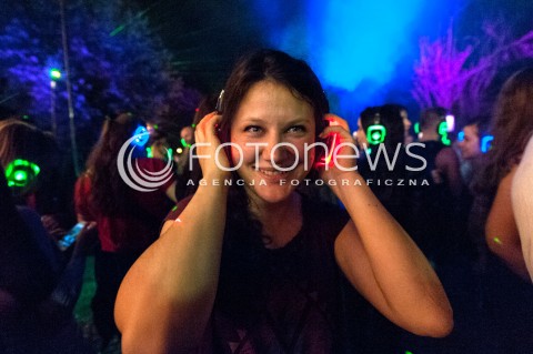  01.09.2018 WARSZAWA<br />DO POLSKI DOTARLA MODA NA SILENT DISCO <br />SILENT DISCO W PROCHOWNIA ZOLIBORZ W WARSZAWIE<br />N/Z UCZESTNICY WYDARZENIA<br /> 