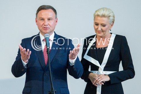  01.09.2018 GDYNIA<br />UROCZYSTOSC ROZPOCZECIA ROKU SZKOLNEGO 2018/2019 ORAZ 55-LECIE NADANIA III LO IMIENIA MARYNARKI WOJENNEJ XXV LAT MATURY MIEDZYNARODOWEJ W POLSCE Z UDZIALEM ANDRZEJA DUDY I AGATY KORNHAUSER DUDY<br />N/Z PREZYDENT RP ANDRZEJ DUDA AGATA KORNHAUSER DUDA<br /> 