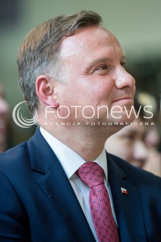  01.09.2018 GDYNIA<br />UROCZYSTOSC ROZPOCZECIA ROKU SZKOLNEGO 2018/2019 ORAZ 55-LECIE NADANIA III LO IMIENIA MARYNARKI WOJENNEJ XXV LAT MATURY MIEDZYNARODOWEJ W POLSCE Z UDZIALEM ANDRZEJA DUDY I AGATY KORNHAUSER DUDY<br />N/Z PREZYDENT RP ANDRZEJ DUDA<br /> 