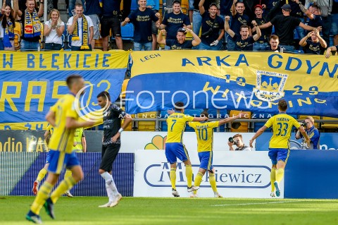  01.09.2018 GDYNIA<br />
PILKA NOZNA - EKSTRAKLASA SEZON 2018/2019<br />
MECZ ARKA GDYNIA - ZAGLEBIE SOSNOWIEC<br />
N/Z LUKA ZARANDIA RADOSC BRAMKA GOL NA 2:1 MACIEJ JANKOWSKI DAMIAN ZBOZIEN<br />
 