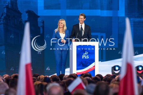  02.09.2018 WARSZAWA<br />KONWENCJA PIS W WARSZAWIE<br />N/Z KACPER PLAZYNSKI Z ZONA<br /> 