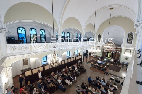  02.09.2018 WARSZAWA<br />STO PYTAN DO RABINA SPOTKANIE Z MICHAELEM SCHUDRICHEM NACZELNYM RABINEM POLSKI<br />N/Z SYNAGOGA MALZONKOW NOZYKOW<br /> 