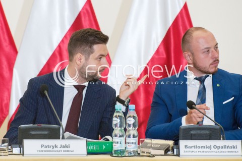  04.09.2018 WARSZAWA<br />POSIEDZENIE KOMISJI DO SPRAW REPRYWATYZACJI NIERUCHOMOSCI WARSZAWSKICH<br />KOMISJA WERYFIKACYJNA<br />N/Z PATRYK JAKI BARTLOMIEJ OPALINSKI<br /> 