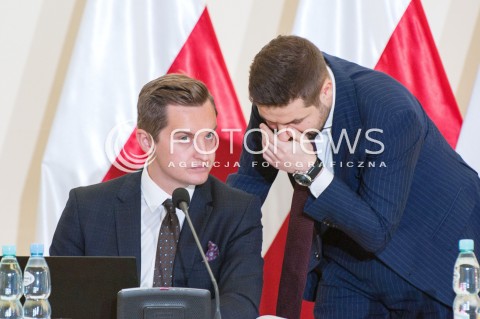  04.09.2018 WARSZAWA<br />POSIEDZENIE KOMISJI DO SPRAW REPRYWATYZACJI NIERUCHOMOSCI WARSZAWSKICH<br />KOMISJA WERYFIKACYJNA<br />N/Z PATRYK JAKI SEBASTIAN KALETA<br /> 