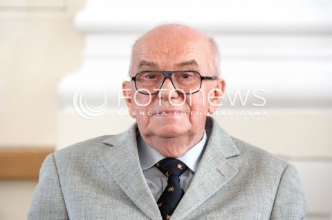  04.09.2018 WARSZAWA<br />POSIEDZENIE KOMISJI DO SPRAW REPRYWATYZACJI NIERUCHOMOSCI WARSZAWSKICH<br />KOMISJA WERYFIKACYJNA<br />N/Z MARIAN ROBELEK<br /> 