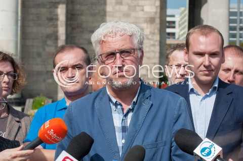  06.09.2018 WARSZAWA<br />KAMPANIA WOJCIECHOWICZBUS RUSZA<br />N/Z JACEK WOJCIECHOWICZ LECH JAWORSKI GRZEGORZ GRUCHALSKI ALEKSANDRA SHEYBAL ROSTEK<br /> 