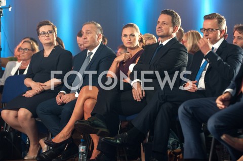  08.09.2018 WARSZAWA<br />KONWENCJA KOALICJI OBYWATELSKIEJ<br />N/Z KATARZYNA LUBNAUER GRZEGORZ SCHETYNA BARBARA NOWACKA RAFAL TRZASKOWSKI EWA DOROTA MALINOWSKA GRUPINSKA DARIUSZ JONSKI<br /> 