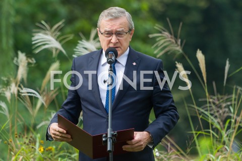  08.09.2018 WARSZAWA OGROD SASKI<br />AKCJA NARODOWE CZYTANIE 2018<br />N/Z PIOTR GLINSKI<br /> 