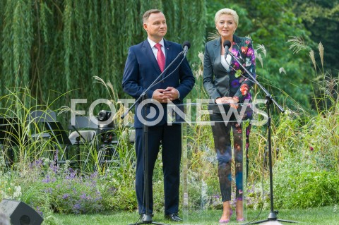  08.09.2018 WARSZAWA OGROD SASKI<br />AKCJA NARODOWE CZYTANIE 2018<br />N/Z PREZYDENT RP ANDRZEJ DUDA AGATA KORNHAUSER DUDA<br /> 