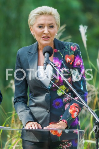  08.09.2018 WARSZAWA OGROD SASKI<br />AKCJA NARODOWE CZYTANIE 2018<br />N/Z AGATA KORNHAUSER DUDA<br /> 