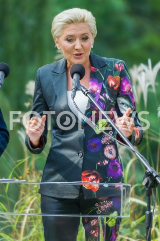 08.09.2018 WARSZAWA OGROD SASKI<br />AKCJA NARODOWE CZYTANIE 2018<br />N/Z AGATA KORNHAUSER DUDA<br /> 