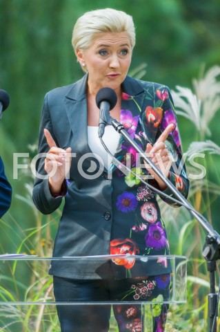  08.09.2018 WARSZAWA OGROD SASKI<br />AKCJA NARODOWE CZYTANIE 2018<br />N/Z AGATA KORNHAUSER DUDA<br /> 