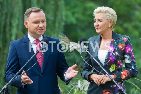  08.09.2018 WARSZAWA OGROD SASKI<br />AKCJA NARODOWE CZYTANIE 2018<br />N/Z PREZYDENT RP ANDRZEJ DUDA AGATA KORNHAUSER DUDA<br /> 