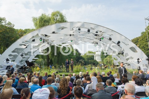  08.09.2018 WARSZAWA OGROD SASKI<br />AKCJA NARODOWE CZYTANIE 2018<br />N/Z PREZYDENT RP ANDRZEJ DUDA AGATA KORNHAUSER DUDA<br /> 