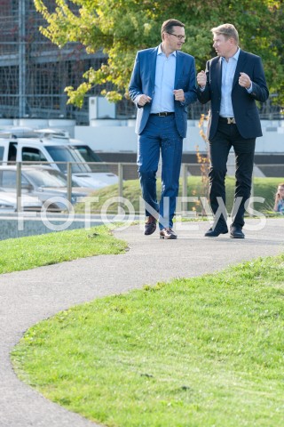  10.09.2018 WARSZAWA<br />KONFERENCJA PREMIERA MATEUSZA MORAWIECKIEGO ORAZ BYLEGO MISTRZA SWIATA W FORMULE 1 MIKI HAKKINENA<br />N/Z PREMIER MATEUSZ MORAWIECKI MIKA HAKKINEN<br /> 