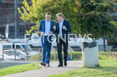  10.09.2018 WARSZAWA<br />KONFERENCJA PREMIERA MATEUSZA MORAWIECKIEGO ORAZ BYLEGO MISTRZA SWIATA W FORMULE 1 MIKI HAKKINENA<br />N/Z PREMIER MATEUSZ MORAWIECKI MIKA HAKKINEN<br /> 