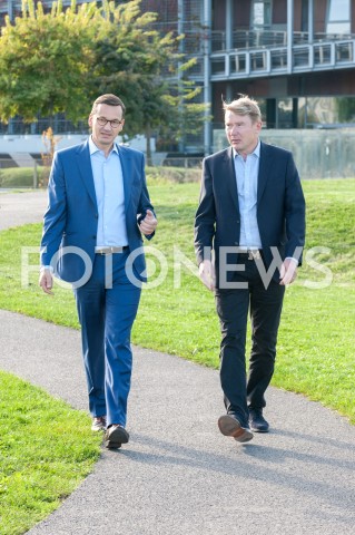  10.09.2018 WARSZAWA<br />KONFERENCJA PREMIERA MATEUSZA MORAWIECKIEGO ORAZ BYLEGO MISTRZA SWIATA W FORMULE 1 MIKI HAKKINENA<br />N/Z PREMIER MATEUSZ MORAWIECKI MIKA HAKKINEN<br /> 