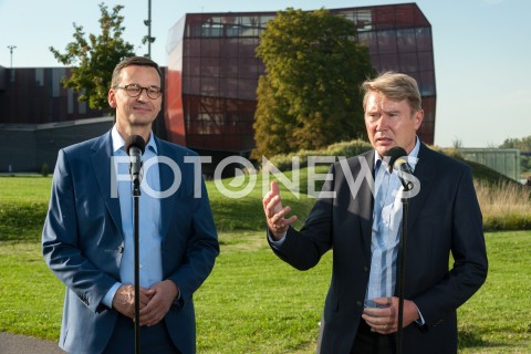  10.09.2018 WARSZAWA<br />KONFERENCJA PREMIERA MATEUSZA MORAWIECKIEGO ORAZ BYLEGO MISTRZA SWIATA W FORMULE 1 MIKI HAKKINENA<br />N/Z PREMIER MATEUSZ MORAWIECKI MIKA HAKKINEN<br /> 