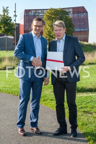  10.09.2018 WARSZAWA<br />KONFERENCJA PREMIERA MATEUSZA MORAWIECKIEGO ORAZ BYLEGO MISTRZA SWIATA W FORMULE 1 MIKI HAKKINENA<br />N/Z PREMIER MATEUSZ MORAWIECKI MIKA HAKKINEN<br /> 