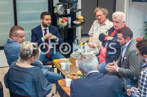  12.09.2018 WARSZAWA<br />SPOTKANIE PATRYKA JAKIEGO Z KONTRKANDYDATAMI DO URZEDU PREZYDENTA<br />N/Z PATRYK JAKI PIOTR GUZIAL PIOTR IKONOWICZ<br /> 