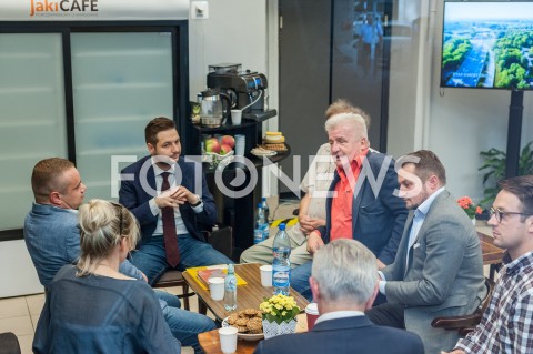  12.09.2018 WARSZAWA<br />SPOTKANIE PATRYKA JAKIEGO Z KONTRKANDYDATAMI DO URZEDU PREZYDENTA<br />N/Z PATRYK JAKI PIOTR GUZIAL PIOTR IKONOWICZ<br /> 