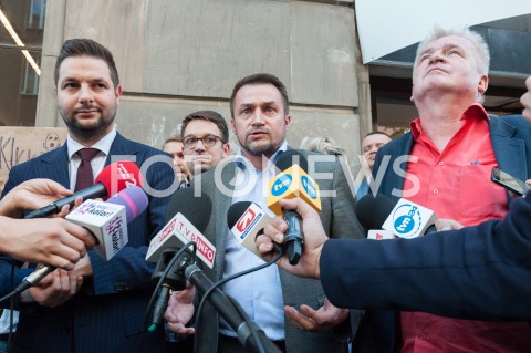  12.09.2018 WARSZAWA<br />SPOTKANIE PATRYKA JAKIEGO Z KONTRKANDYDATAMI DO URZEDU PREZYDENTA<br />N/Z PATRYK JAKI PIOTR GUZIAL PIOTR IKONOWICZ<br /> 