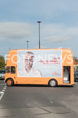  13.09.2018 WARSZAWA<br />PREZENTACJA JEDYNEK JACKA WOJCIECHOWICZA DO RADY MIASTA<br />N/Z AUTOBUS<br /> 