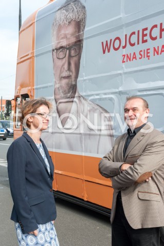  13.09.2018 WARSZAWA<br />PREZENTACJA JEDYNEK JACKA WOJCIECHOWICZA DO RADY MIASTA<br />N/Z ALEKSANDRA SHEYBAL ROSTEK LECH JAWORSKI<br /> 