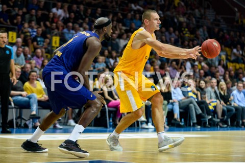  15.09.2018 GDYNIA<br />
KOSZYKOWKA - WIELKI MECZ OTWARCIA<br />
BASKETBALL - FRIENDLY MATCH<br />
ARKA GDYNIA - FC BARCELONA LASSA<br />
N/Z CHRIS SINGLETON FILIP DYLEWICZ<br />
 