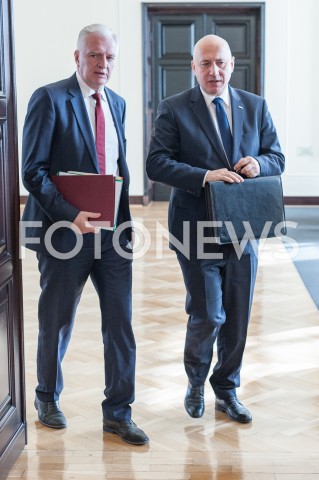  18.09.2018 WARSZAWA<br />POSIEDZENIE RADY MINISTROW<br />N/Z JOACHIM BRUDZINSKI JAROSLAW GOWIN<br /> 