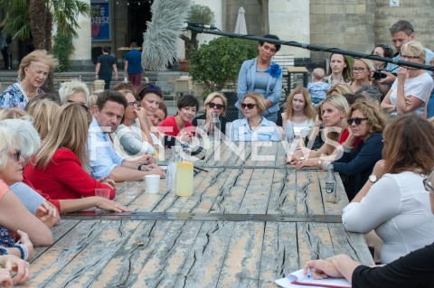 Spotkanie Rafała Trzaskowskiego z przedstawicielami Kongresu Kobiet w Warszawie