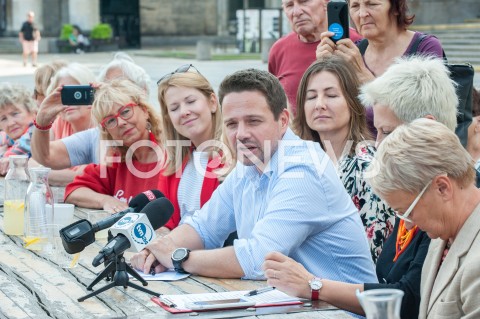  18.09.2018 WARSZAWA<br />SPOTKANIE RAFALA TRZASKOWSKIEGO Z PRZEDSTAWICIELAMI KONGRESU KOBIET<br />N/Z RAFAL TRZASKOWSKI<br /> 