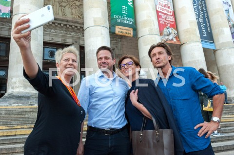  18.09.2018 WARSZAWA<br />SPOTKANIE RAFALA TRZASKOWSKIEGO Z PRZEDSTAWICIELAMI KONGRESU KOBIET<br />N/Z DOROTA WARAKOMSKA RAFAL TRZASKOWSKI ILONA FELICJANSKA PAUL MONTANA<br /> 