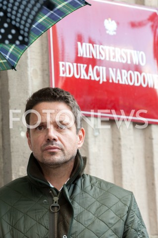  22.09.2018 WARSZAWA<br />PROTEST NAUCZYCIELI I RODZICOW PRZED MINISTERSTWEM EDUKACJI NARODOWEJ<br />N/Z RAFAL TRZASKOWSKI<br /> 