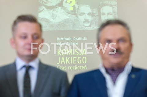  25.09.2018 WARSZAWA<br />PROMOCJA KSIAZKI KOMISJA JAKIEGO CZAS ROZLICZEN<br />N/Z JAKUB STEFANIAK MAREK JAKUBIAK<br /> 