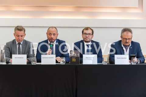  25.09.2018 WARSZAWA<br />PROMOCJA KSIAZKI KOMISJA JAKIEGO CZAS ROZLICZEN<br />N/Z JAKUB STEFANIAK BARTLOMIEJ OPALINSKI ADAM ZIELINSKI MAREK JAKUBIAK<br /> 