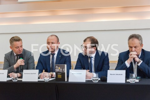  25.09.2018 WARSZAWA<br />PROMOCJA KSIAZKI KOMISJA JAKIEGO CZAS ROZLICZEN<br />N/Z JAKUB STEFANIAK BARTLOMIEJ OPALINSKI ADAM ZIELINSKI MAREK JAKUBIAK<br /> 