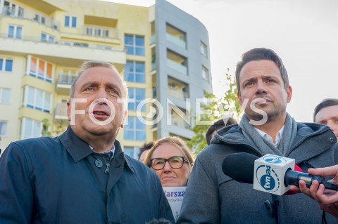  25.09.2018 WARSZAWA<br />KAMPANIA SAMORZADOWA PO W WARSZAWIE<br />N/Z RAFAL TRZASKOWSKI GRZEGORZ SCHETYNA<br /> 